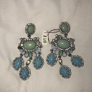 💎NWT Chloe & Isabel Earrings 💎